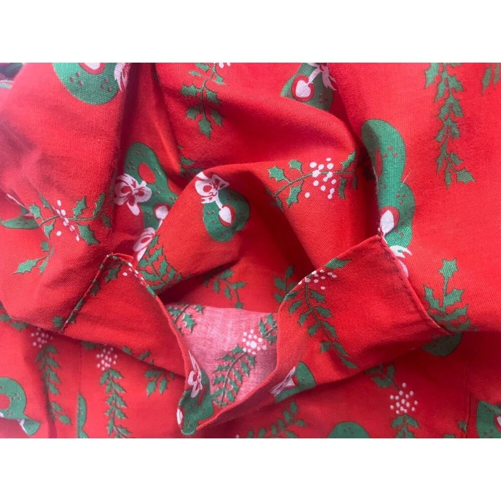 Red Green White Trim Wreath Christmas Vintage Half Apron Pocket Holiday Hostess